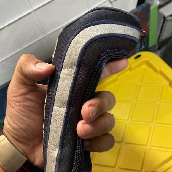 Cobra golf head cover 2 Pc - Picture 3 of 9